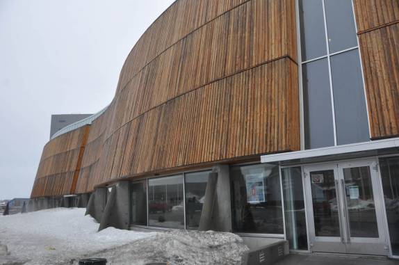 O moderno cinema de Nuuk, capital da Groelândia